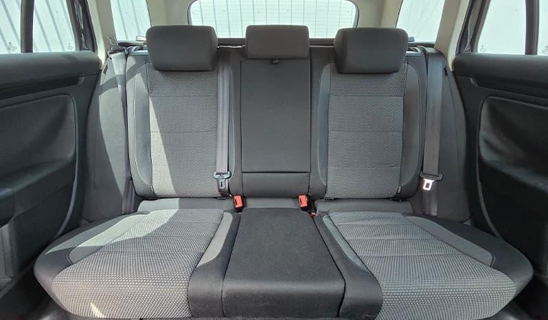 2010 Volkswagen Golf Variant image-8
