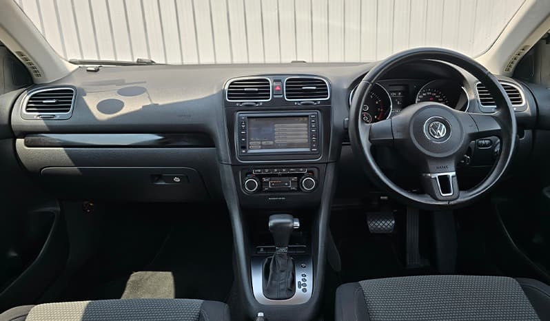 2010 Volkswagen Golf Variant image-11