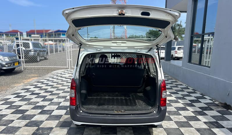 2002 Toyota Probox Van image-8