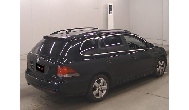 2012 Volkswagen Golf Variant image-5