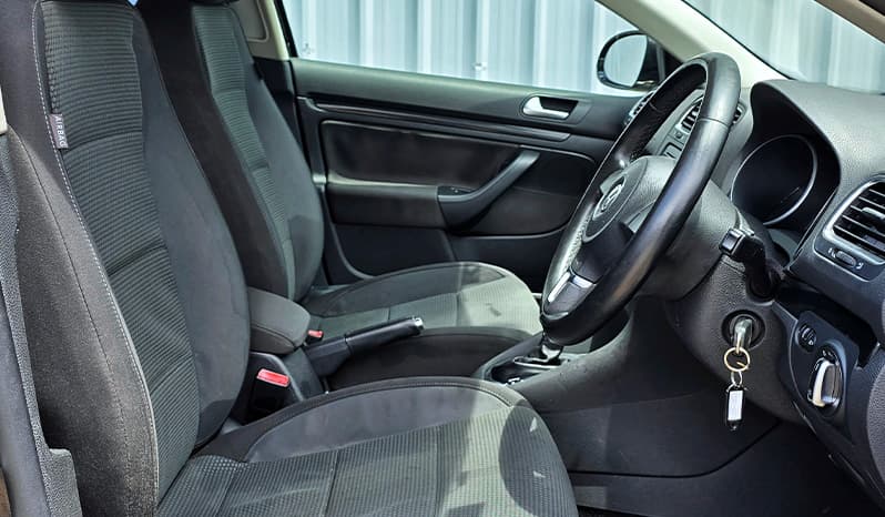 2012 Volkswagen Golf Variant image-13