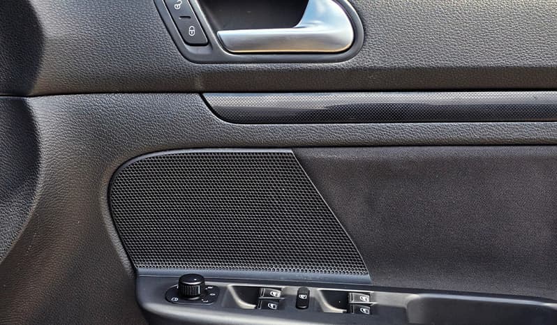 2012 Volkswagen Golf Variant image-18