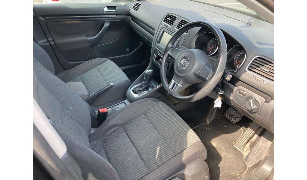 2012 Volkswagen Golf Variant image-6