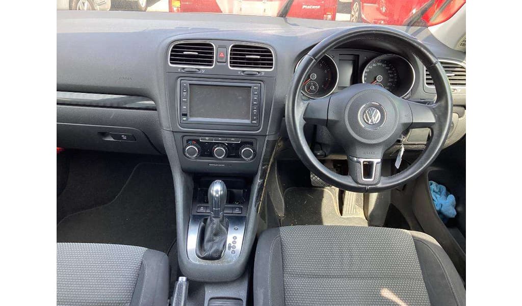 2012 Volkswagen Golf Variant image-7