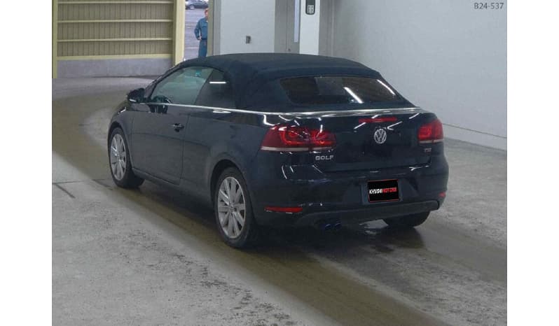 2011 Volkswagen Golf Cabriolet image-3