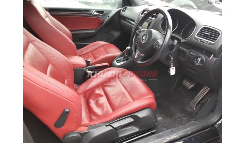 2011 Volkswagen Golf Cabriolet image-5