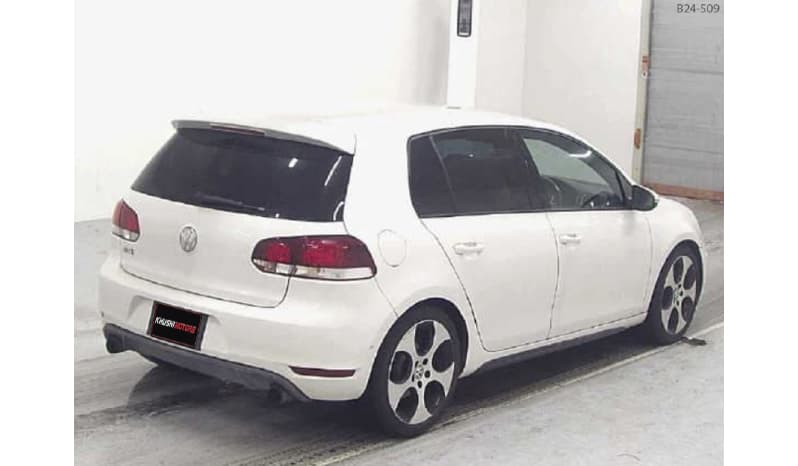 2011 Volkswagen Golf Gti image-5