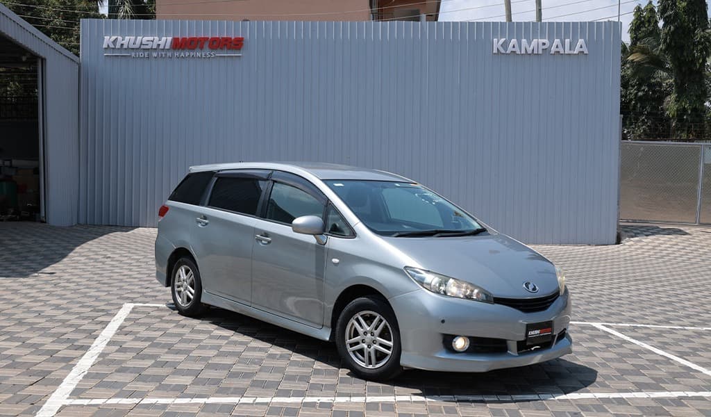 2012 Toyota Wish image-1