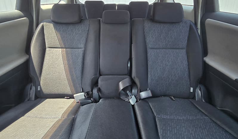 2012 Toyota Wish image-9