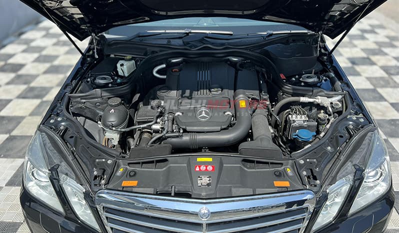 2011 Mercedes-Benz E-Class E550 image-8