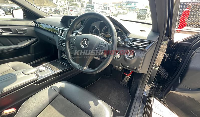 2011 Mercedes-Benz E-Class E550 image-12
