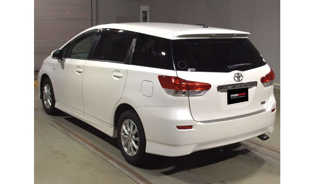 2012 Toyota Wish image-4