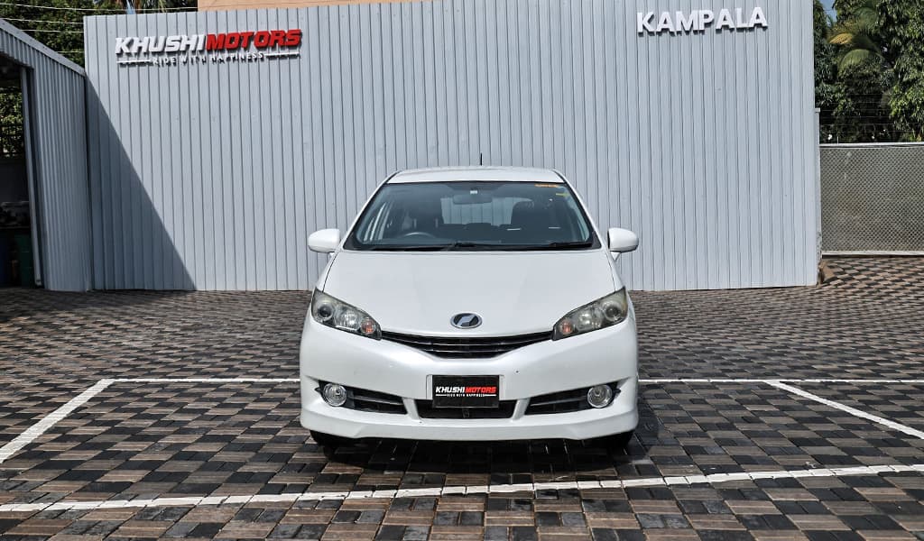 2012 Toyota Wish image-8
