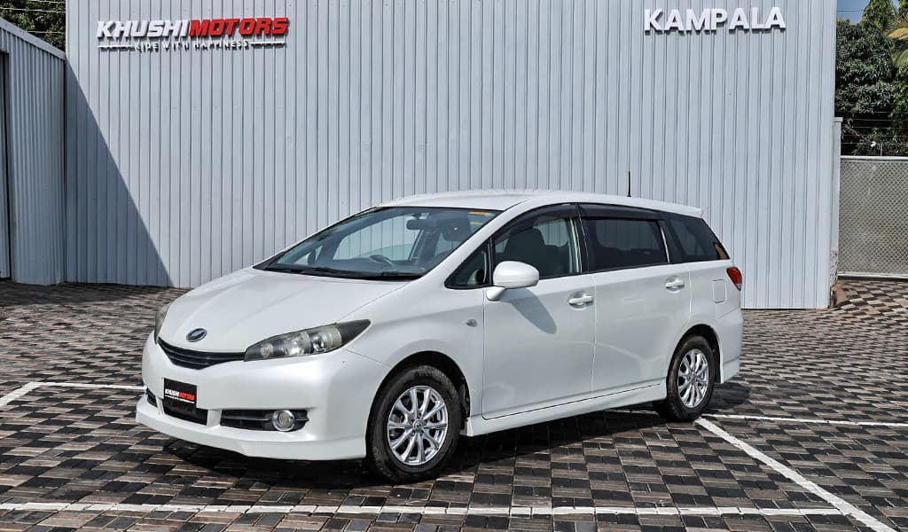 2012 Toyota Wish image-9