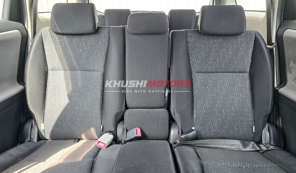 2012 Toyota Wish image-15