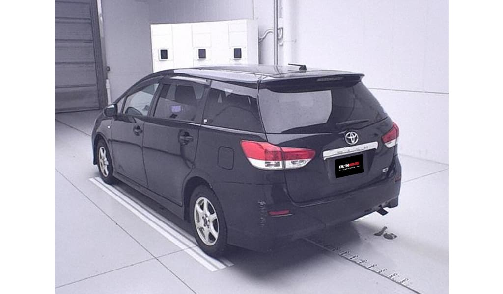 2012 Toyota Wish image-3