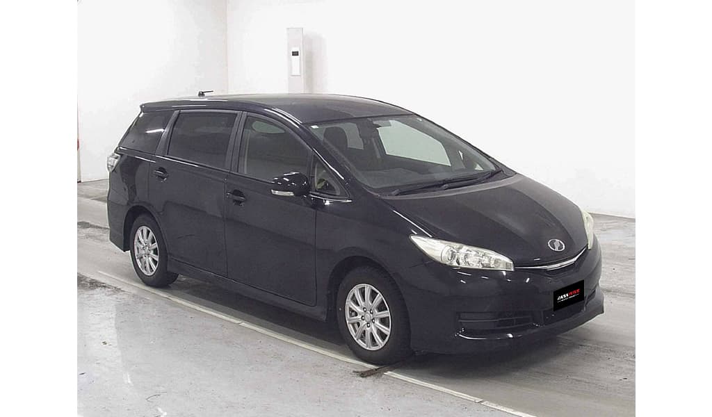 2012 Toyota Wish image-2