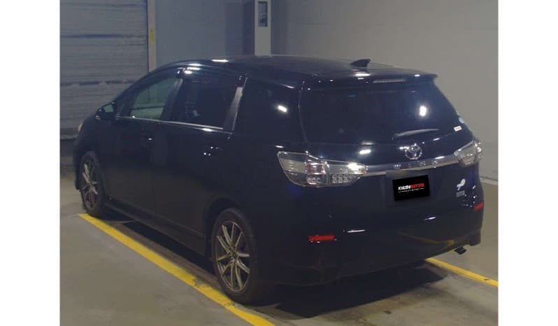 2012 Toyota Wish image-3