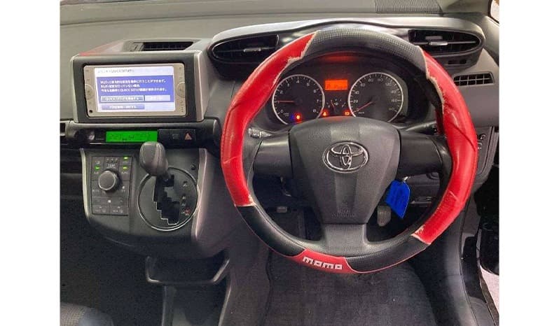 2012 Toyota Wish image-7