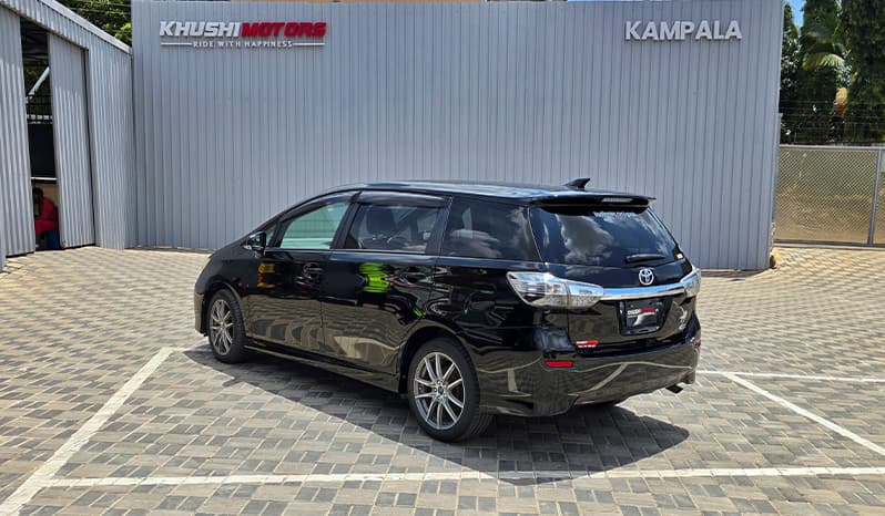 2012 Toyota Wish image-11