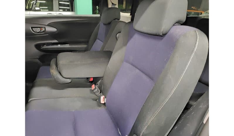 2013 Toyota Wish image-2