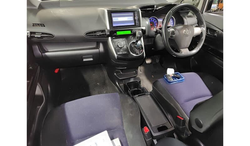 2013 Toyota Wish image-3