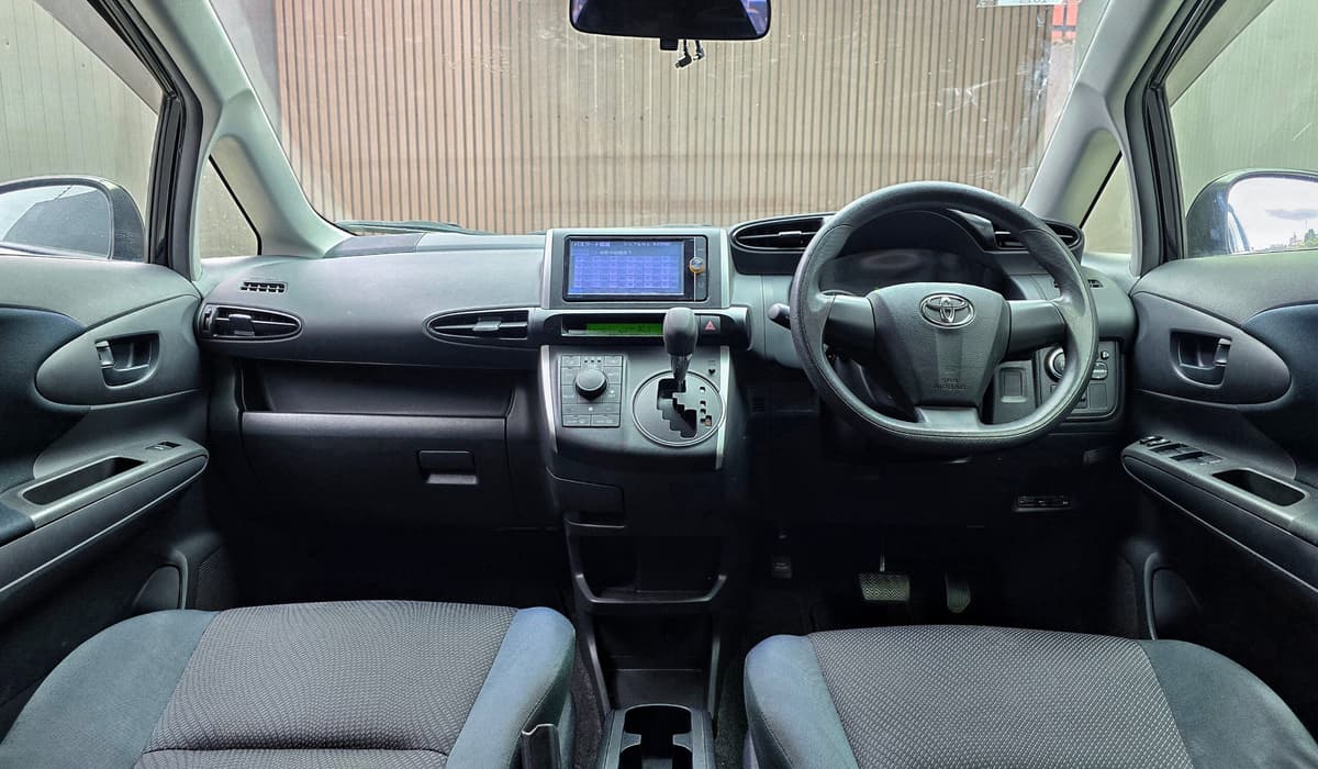 2013 Toyota Wish 1.8X image-13