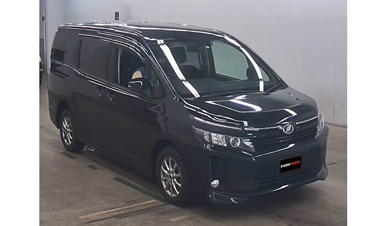 2015 Toyota Voxy image-4