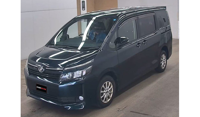 2015 Toyota Voxy image-7