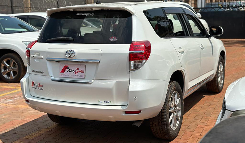 2010 Toyota Vanguard image-2