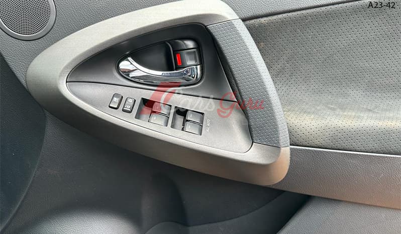 2010 Toyota Vanguard image-8