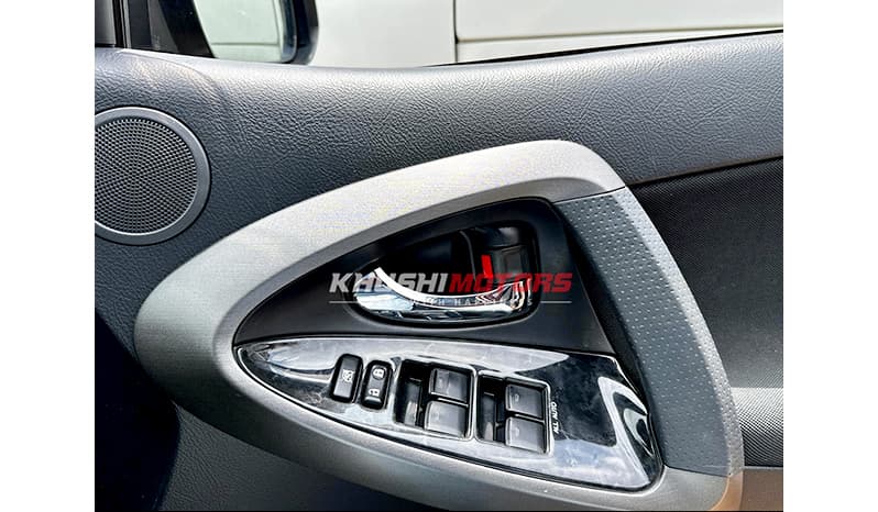 2011 Toyota Vanguard image-7
