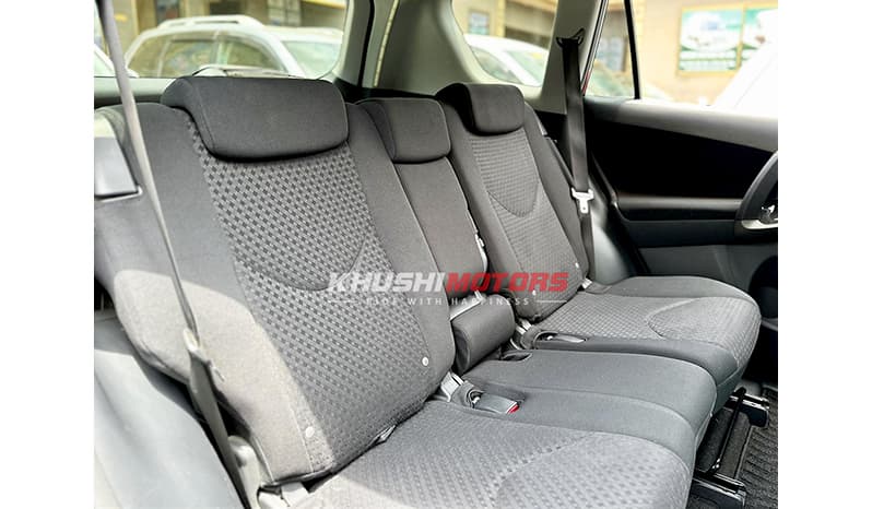 2011 Toyota Vanguard image-10
