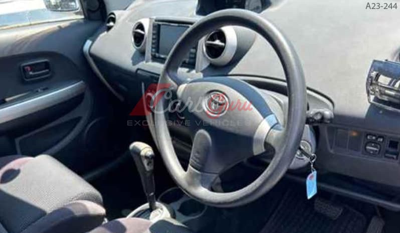 2003 Toyota IST image-3