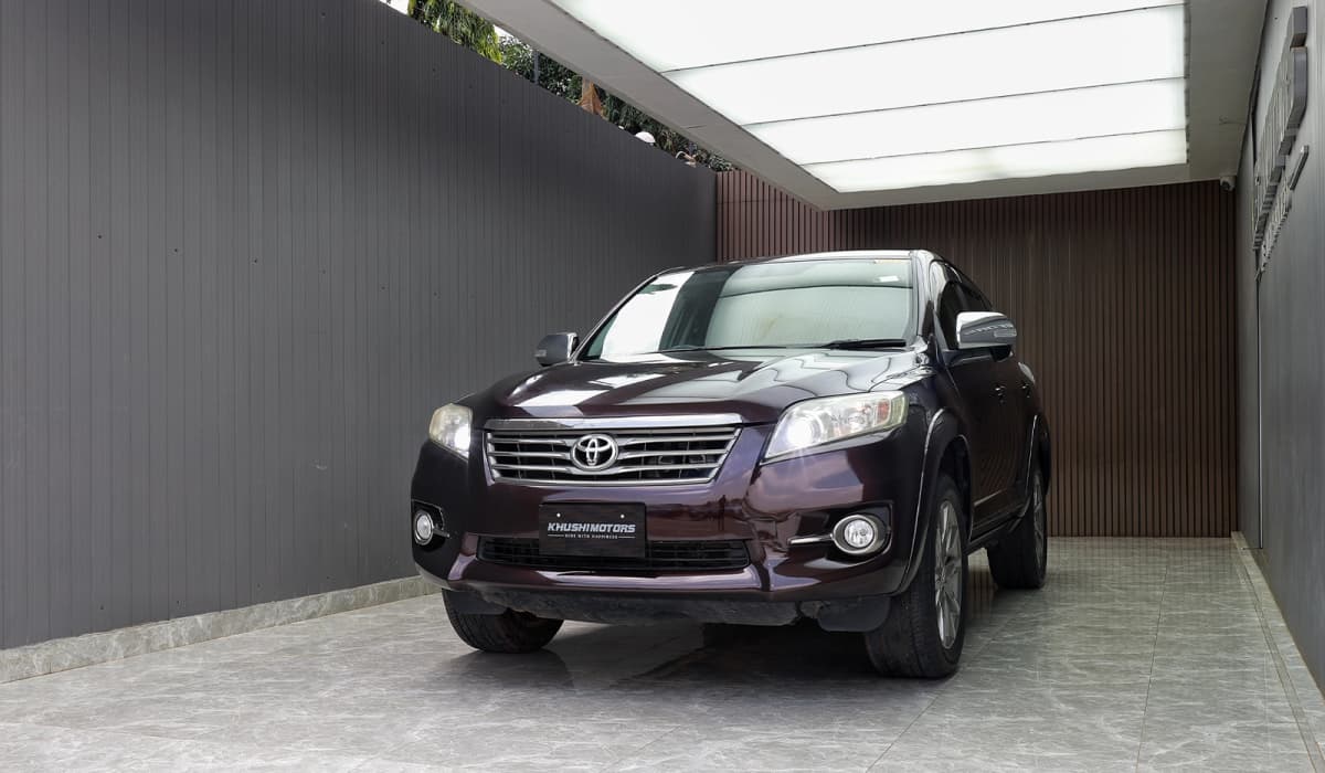 2013 Toyota Vanguard S Package ALCANTARA 240S image-16