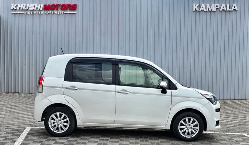 2012 Toyota Spade F image-15