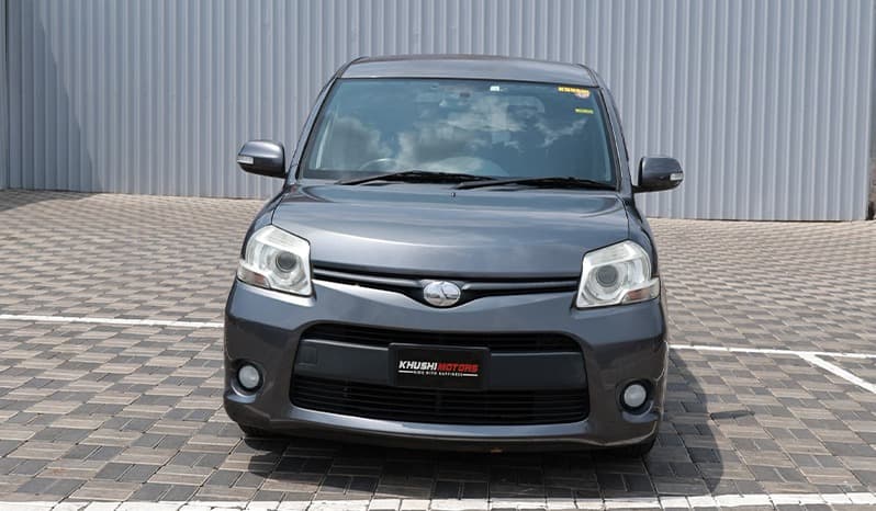 2012 Toyota Sienta image-19