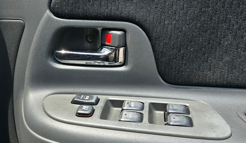 2012 Toyota Sienta image-22