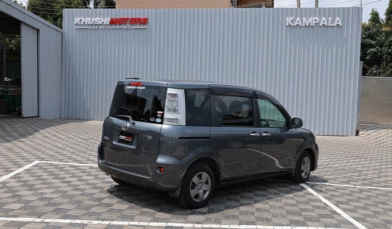 2012 Toyota Sienta image-28
