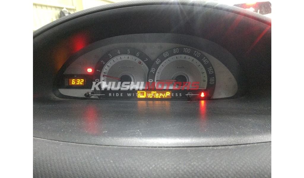 2012 Toyota Sienta image-7