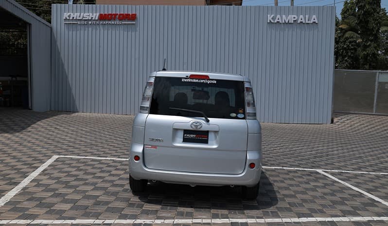 2012 Toyota Sienta image-13