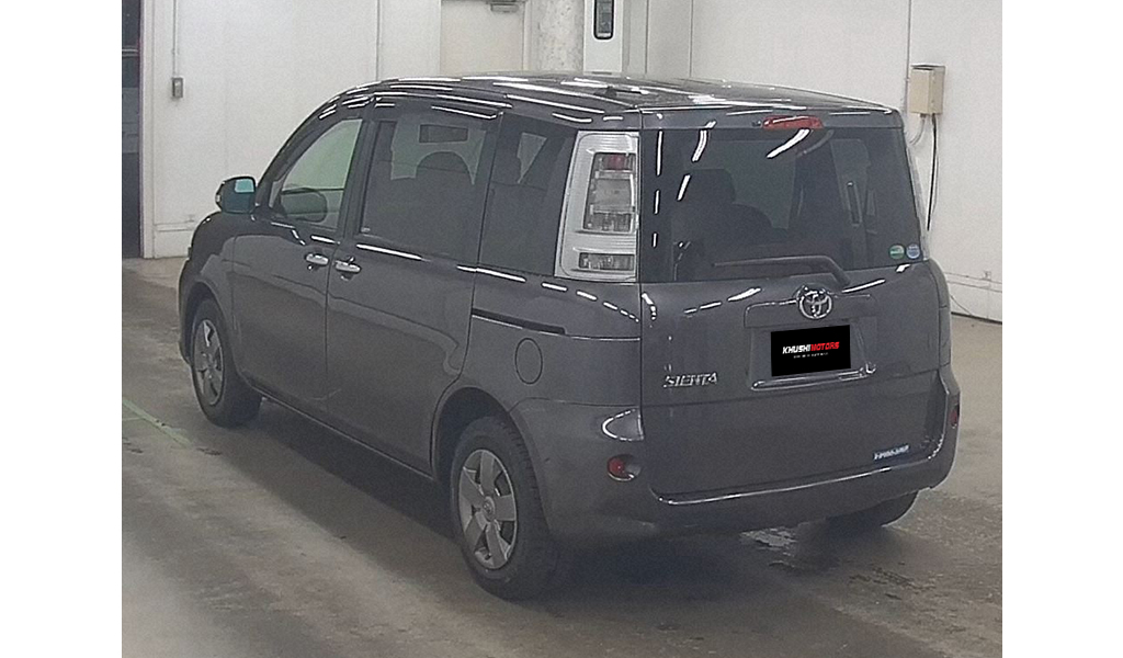 2012 Toyota Sienta image-4