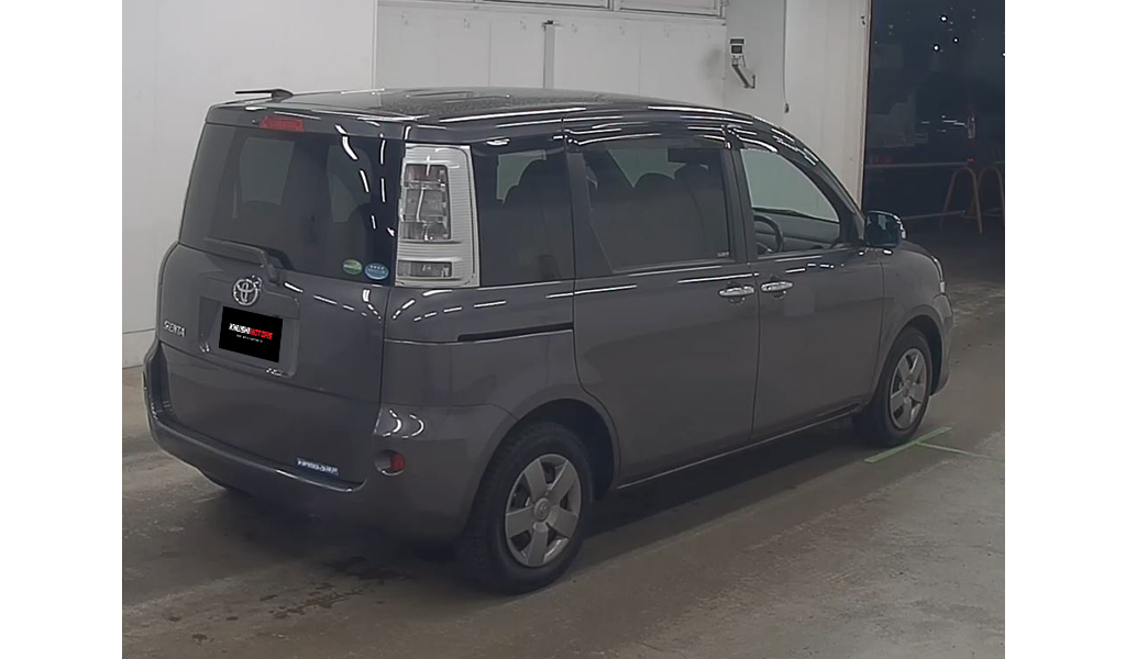 2012 Toyota Sienta image-5