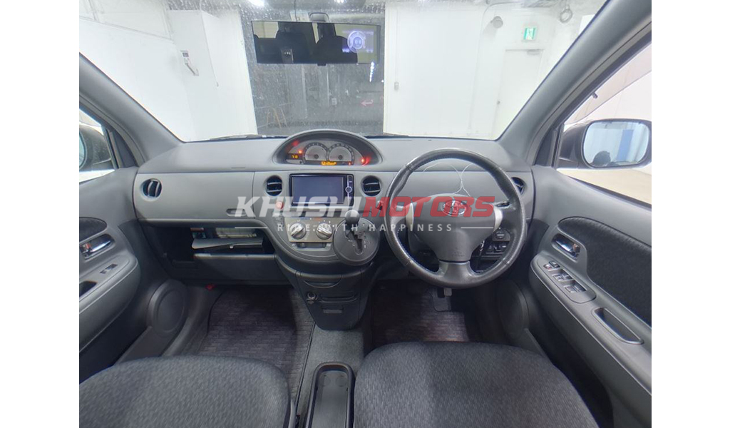2012 Toyota Sienta image-6