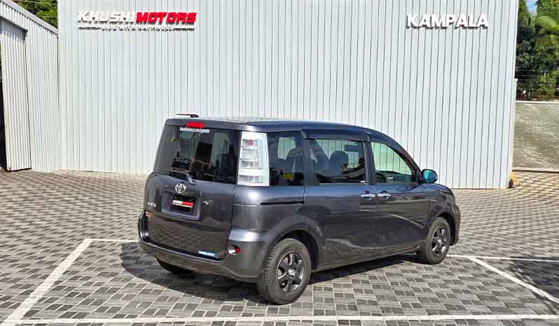 2012 Toyota Sienta image-15