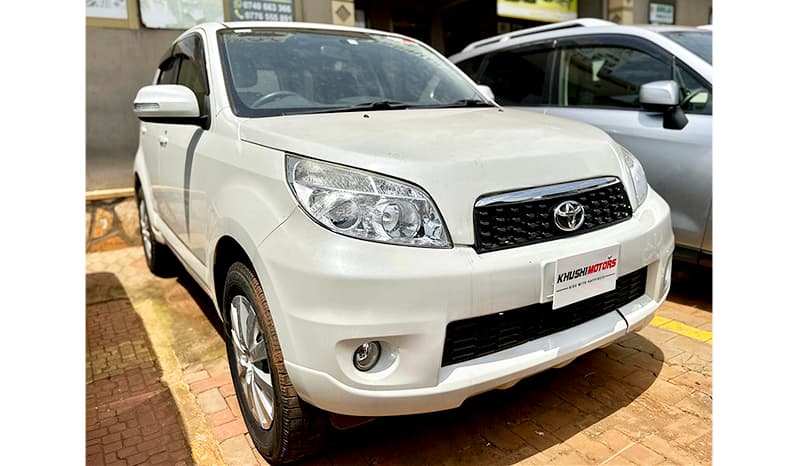 2015 Toyota Rush image-4