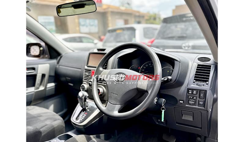 2015 Toyota Rush image-9