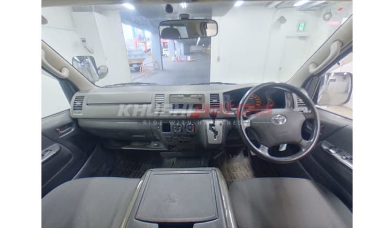 2011 Toyota Regius Van image-4