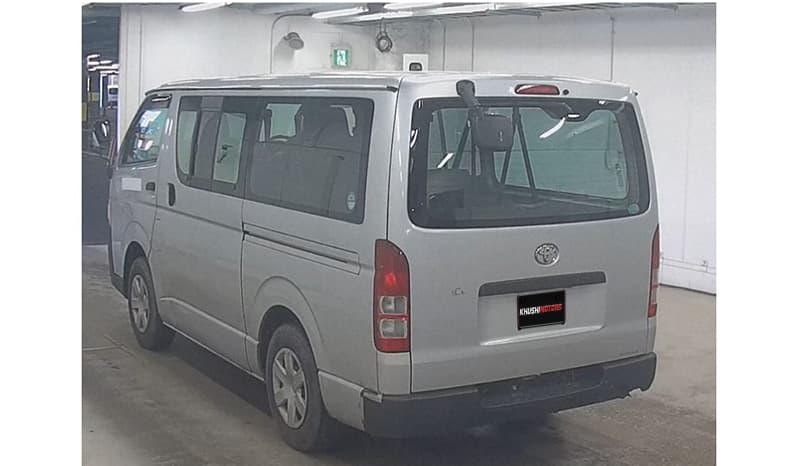 2011 Toyota Regius Van image-12