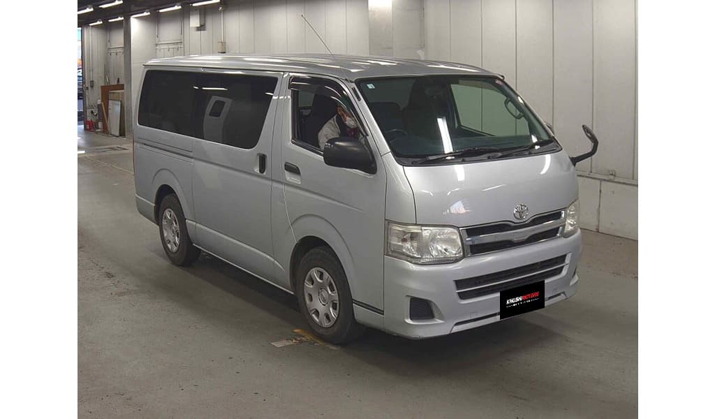 2012 Toyota Regius Van image-1